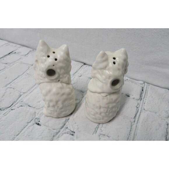 Enesco Vintage Cat Kitten Salt and Pepper Shakers Ball of Yarn Japan MCM - Picture 3 of 4